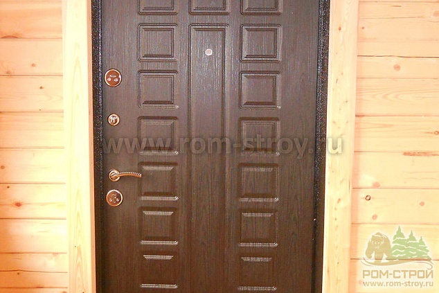 Заводская металлическая дверь